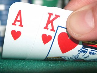 Os três fatores que deveriam determinar o valor de seu buy-in em uma mesa de cash game