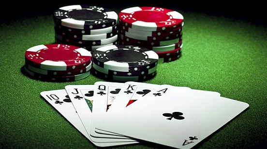 Estratégia de Poker com Ed Miller: Você Está Runando Mal ou Jogando Mal?